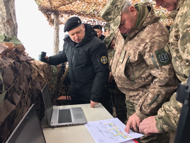 Турчинов отметил, что украинские военные во время проведения боевых стрельб продемонстрировали высокое мастерство и профессионализм, эффективно уничтожая воздушные цели на разной дальности, а модернизированные зенитно-ракетные комплексы подтвердили заявленные тактико-технические характеристики